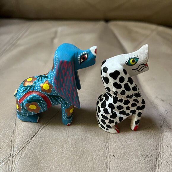 2 Wood Carving / Dog Figurine / Folk Art SOLD AS IS - Picture 2 of 5